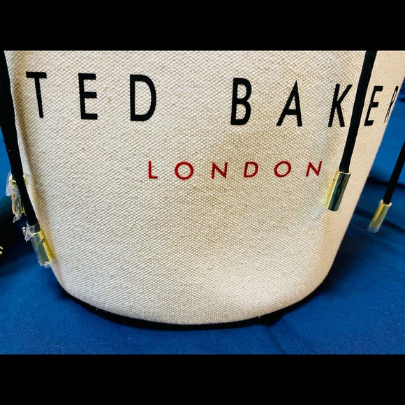 Ted Baker Jettia Canvas padlock detail bucket bag - Picture 6 of 12
